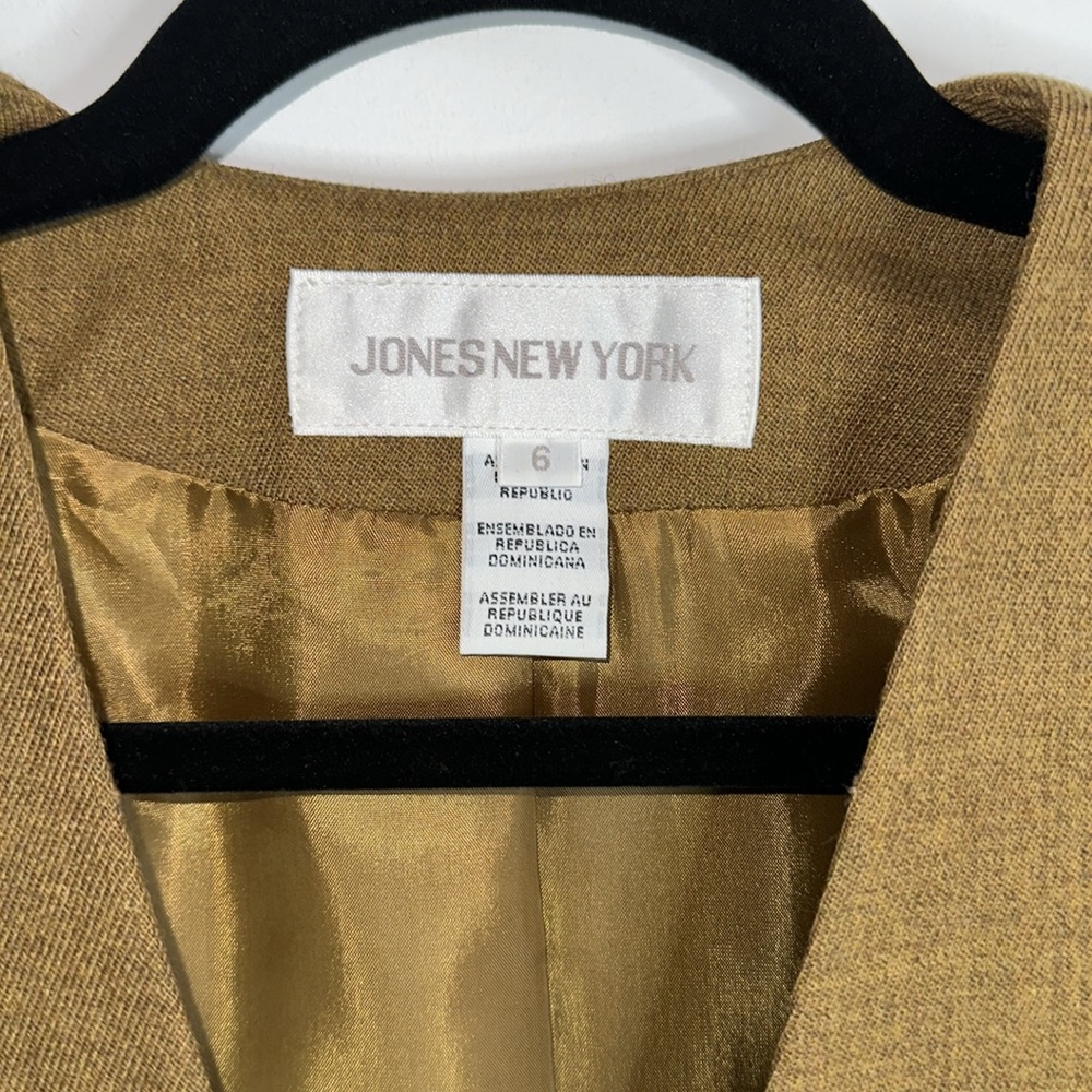 Vintage Jones New York Asymmetric Wool Blazer - Picture 4 of 11